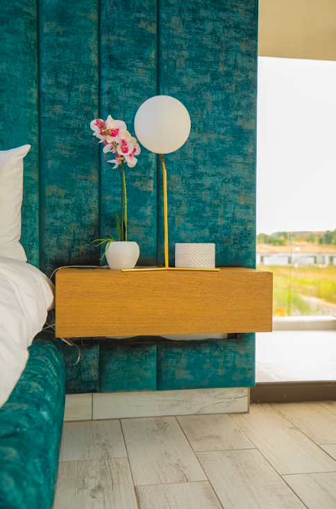 230v 40W E27 Long Table Lamp