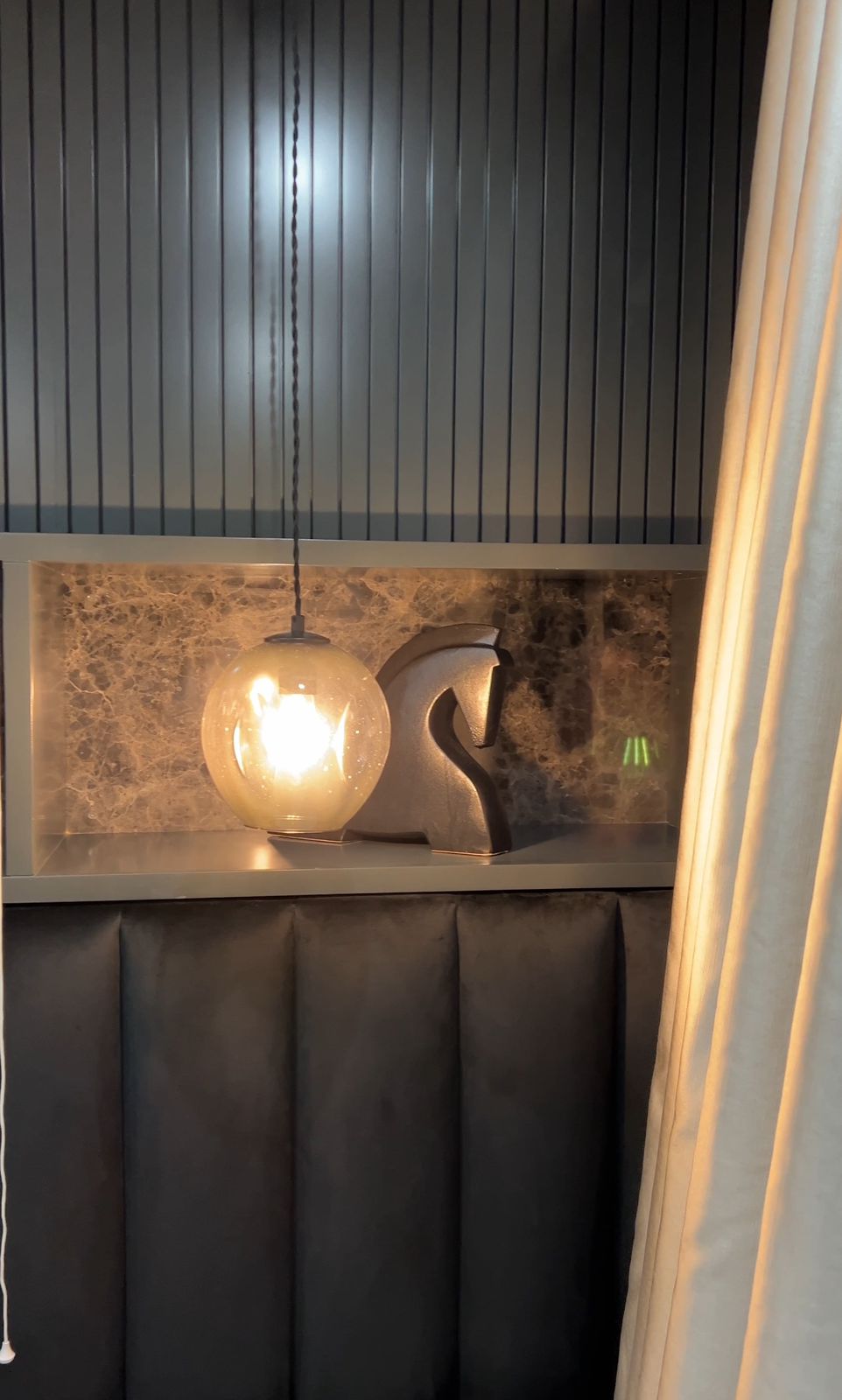 230v 40W Style Ball Glass Pendant