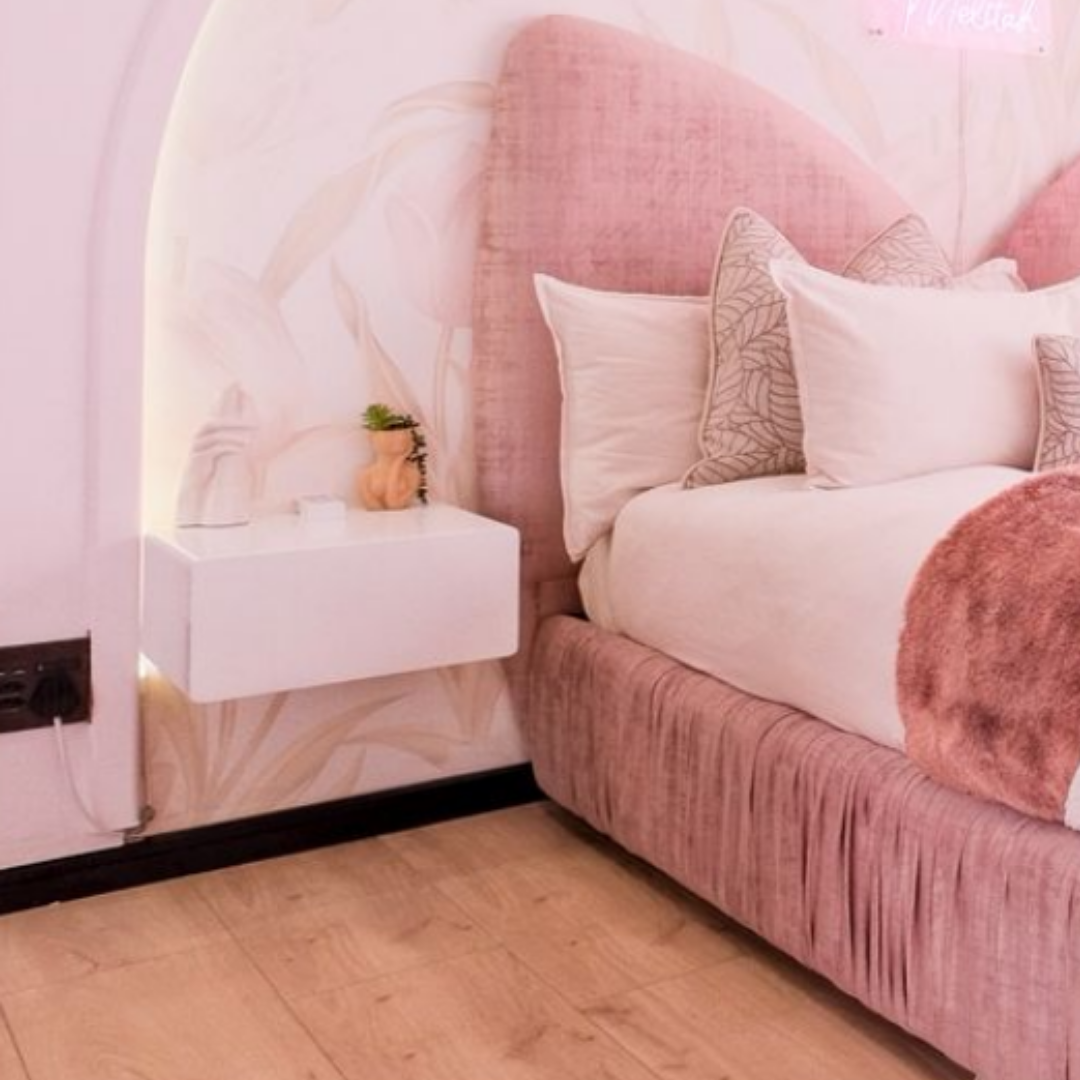 Melita Curved Pedestals