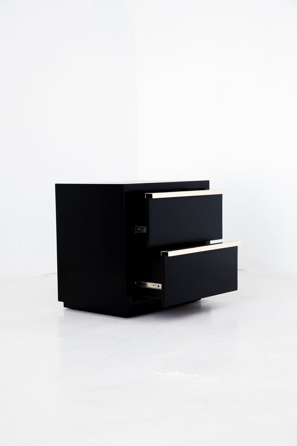 Muzi Pedestal