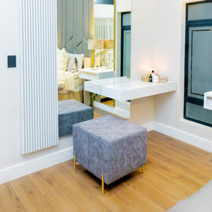 Enhle Dressing Chair